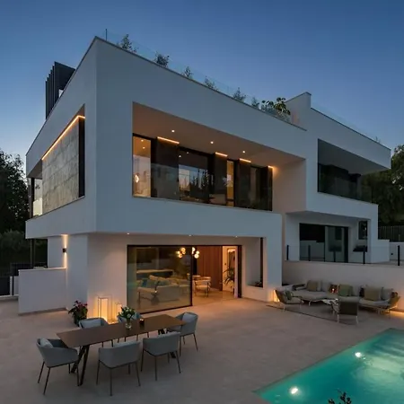 Vistas Ii, Sierra Blanca, *